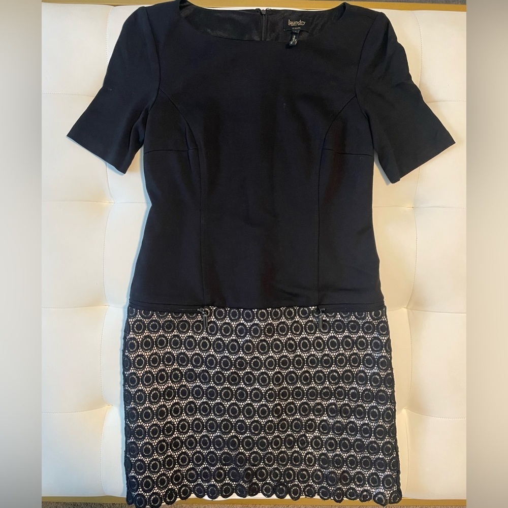 Laundry by Shelli Segal Los Angeles Black Medallion Dress Size 6